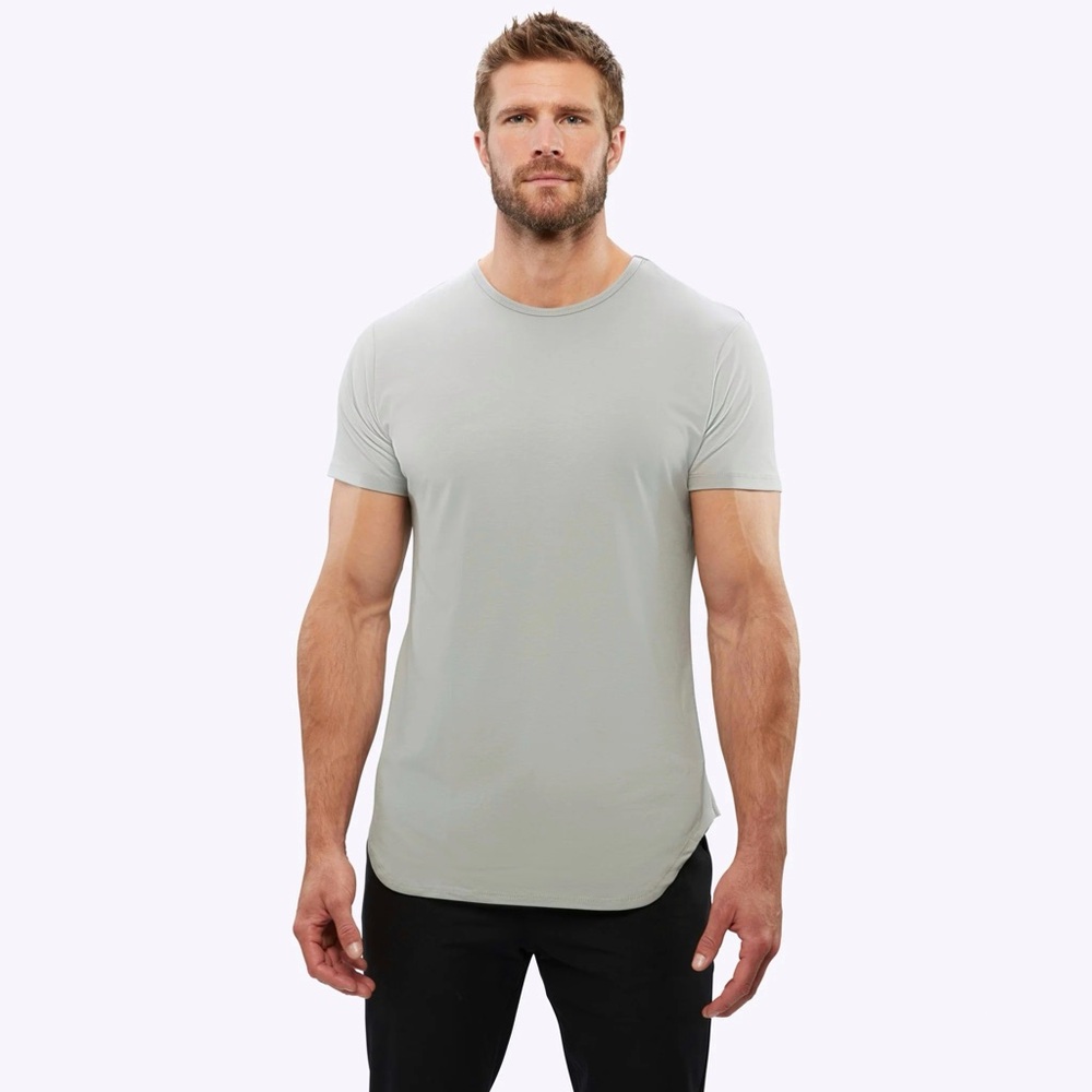 Cuts Clothing NWT Crew Elongated Tee in Granite